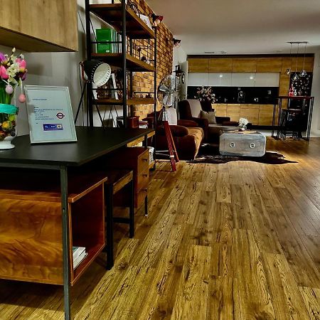 Underground Apartment Bratislava-Nivy Luaran gambar