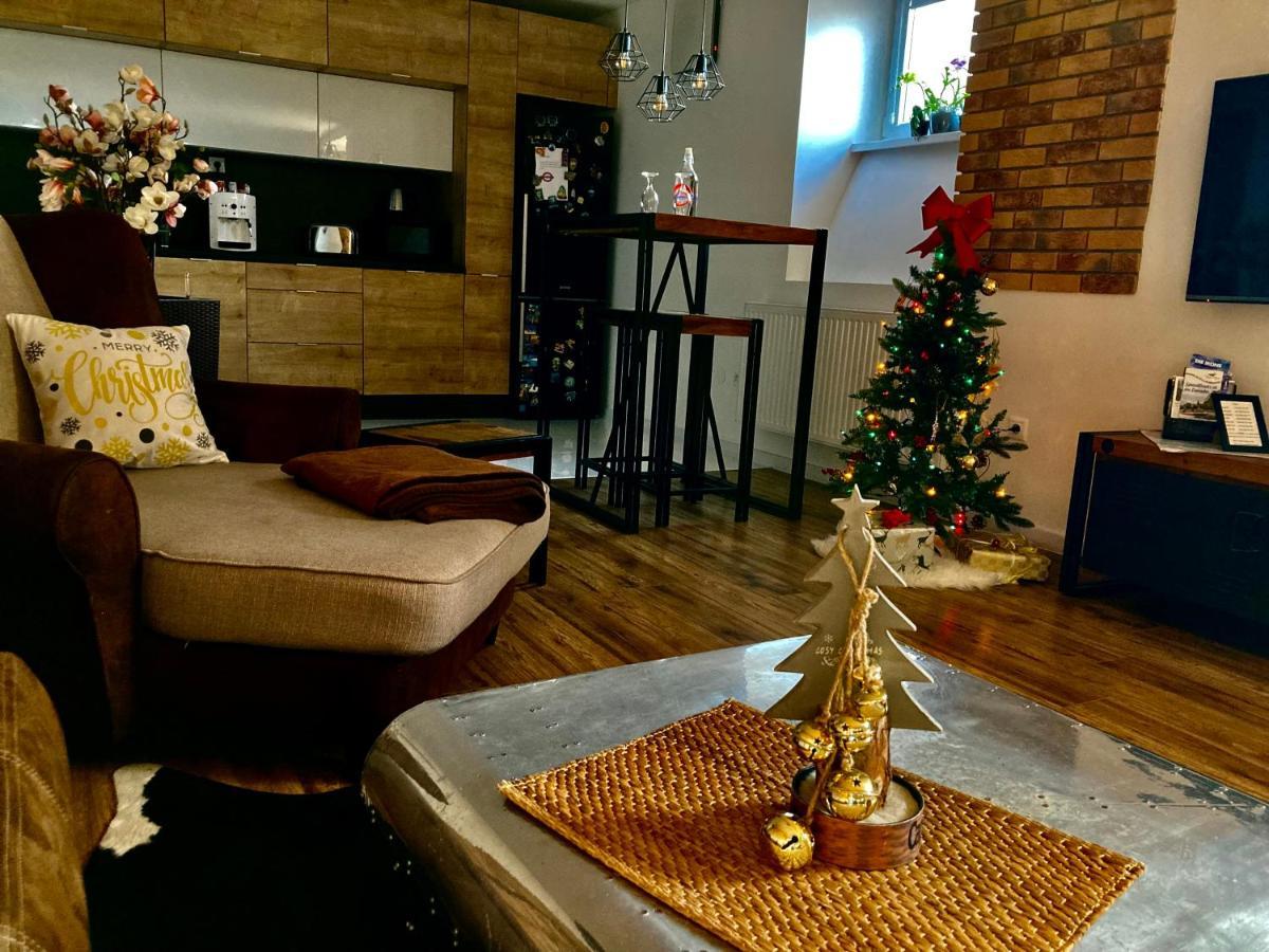 Underground Apartment Bratislava-Nivy Luaran gambar