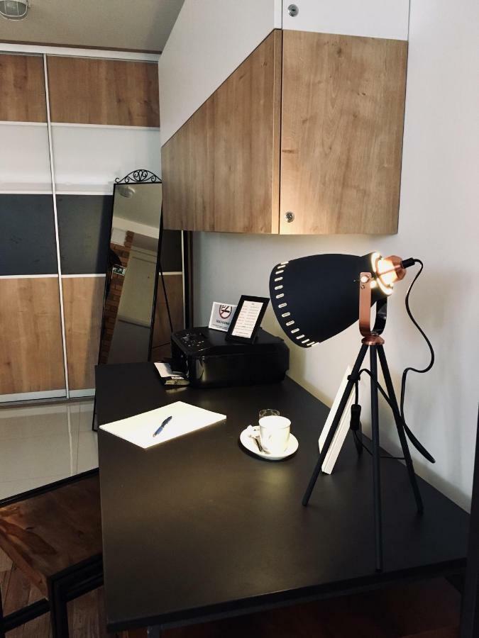 Underground Apartment Bratislava-Nivy Luaran gambar